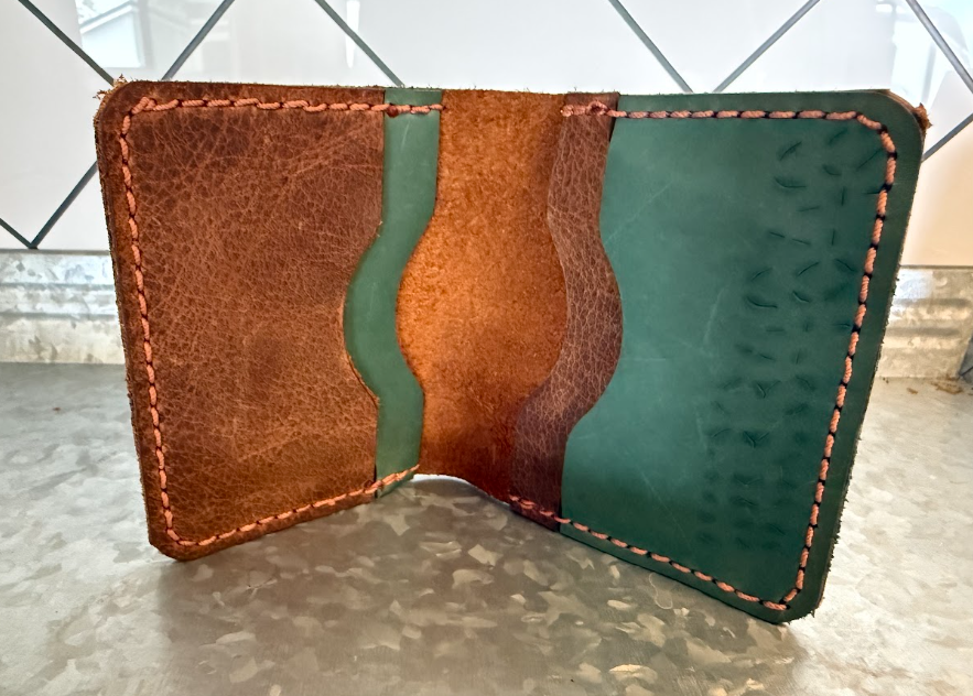 THE BOWERY RUNNER TRADITIONAL BIFOLD WALLET