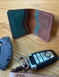 THE BOWERY RUNNER TRADITIONAL BIFOLD WALLET